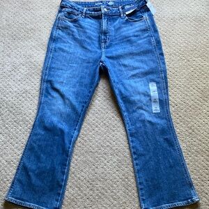 Old Navy High Rise Vintage Cropped Flare jeans. Size 12 NWT